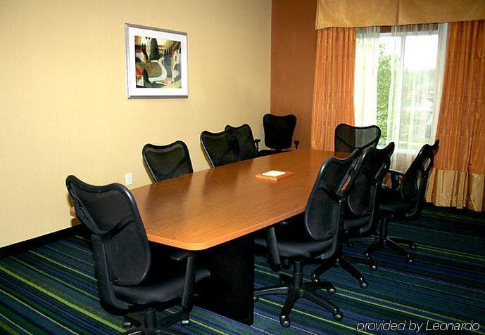 Fairfield Inn & Suites By Marriott Fairmont Επιχειρήσεις φωτογραφία