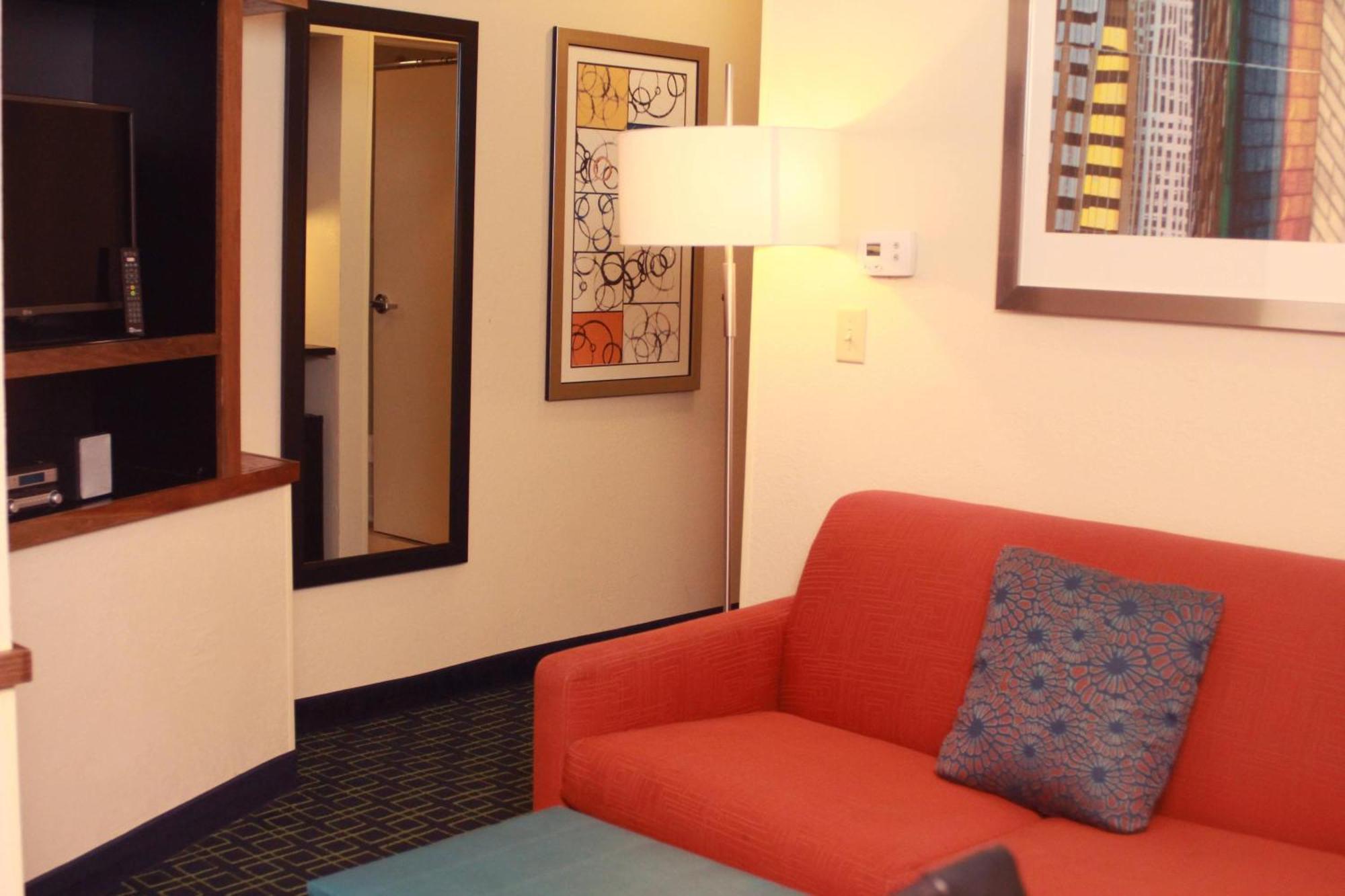 Fairfield Inn & Suites By Marriott Fairmont Εξωτερικό φωτογραφία