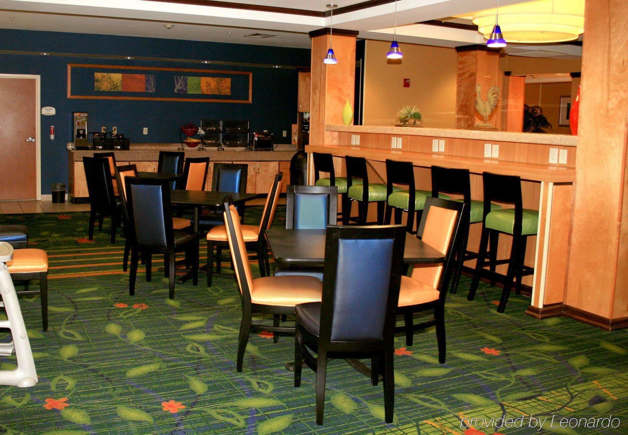 Fairfield Inn & Suites By Marriott Fairmont Εστιατόριο φωτογραφία